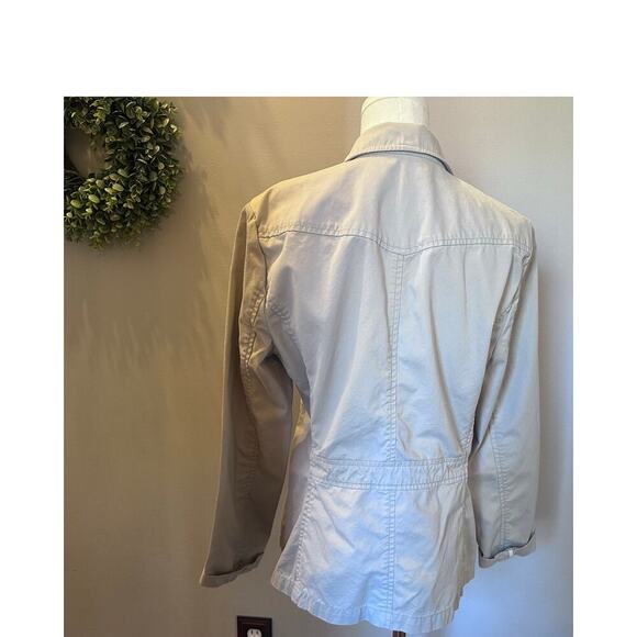 Eddie Bauer Womens Jacket Tan size 10 Button Down 100% Cotton - Picture 3 of 10